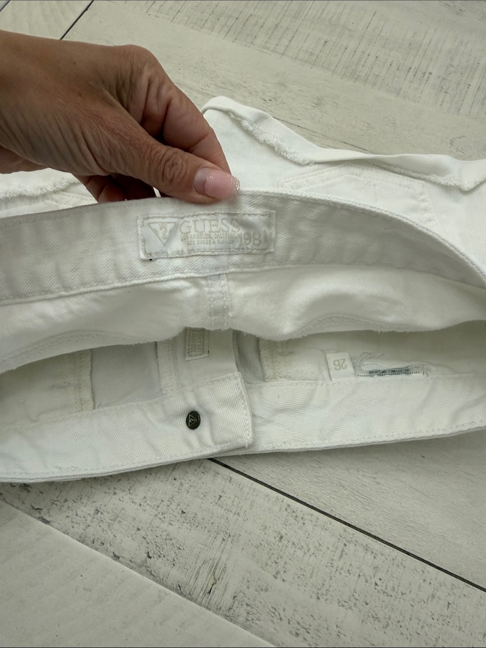 Guess White Denim Low-Rise Jean Shorts - Picture 4 of 4